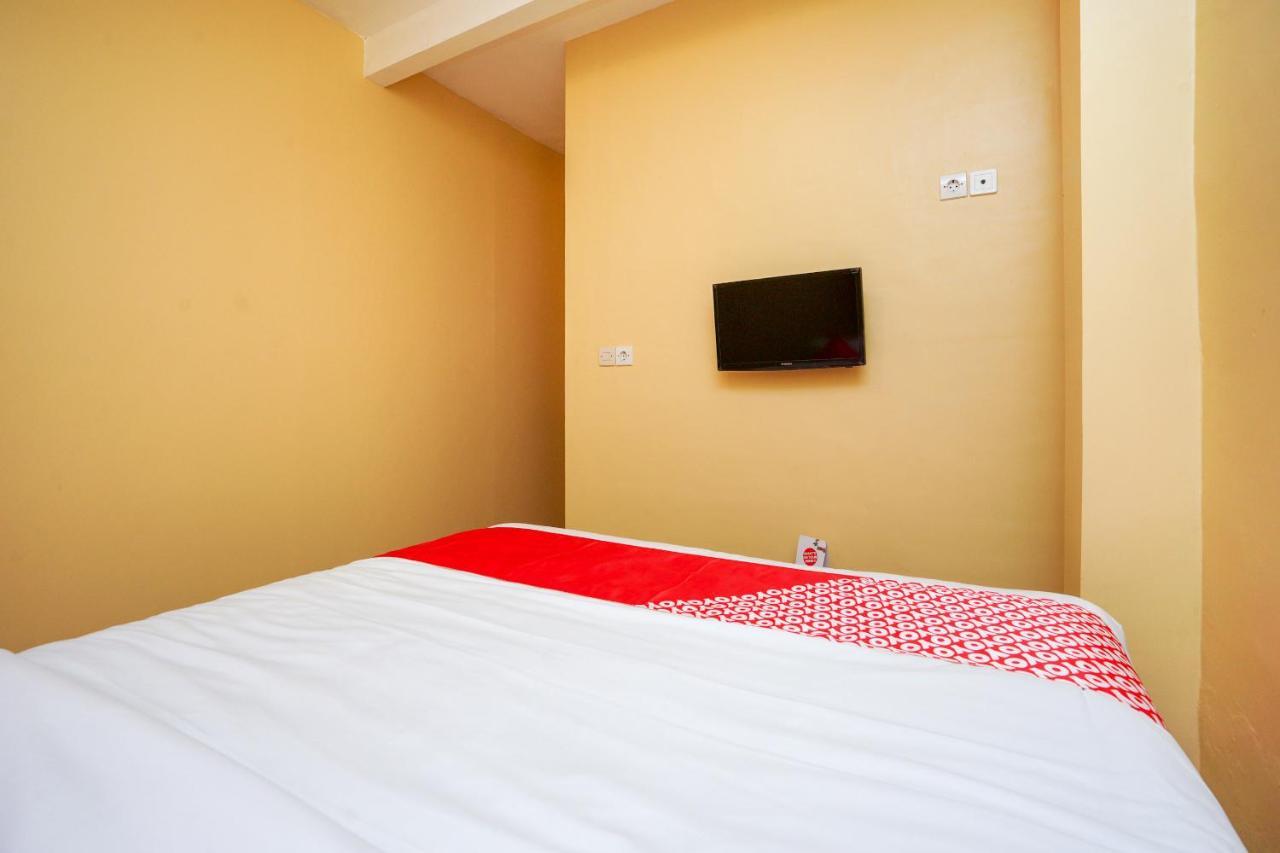 OYO 2656 Az Zahra Residence Syariah Surabaya Bagian luar foto
