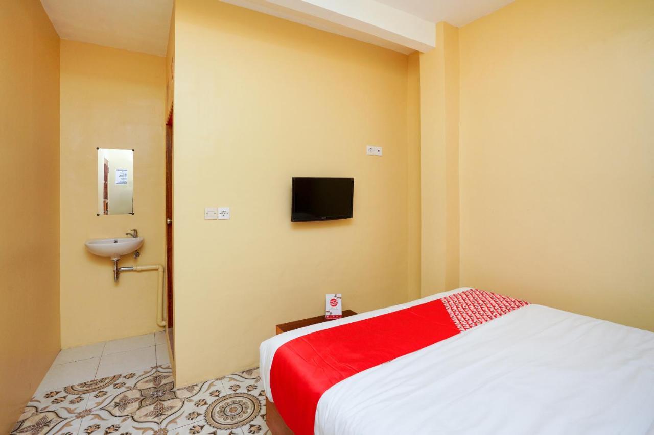 OYO 2656 Az Zahra Residence Syariah Surabaya Bagian luar foto