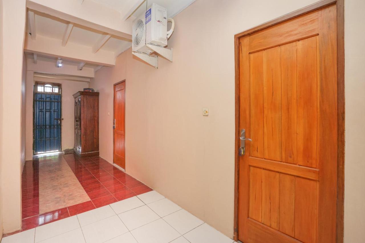 OYO 2656 Az Zahra Residence Syariah Surabaya Bagian luar foto