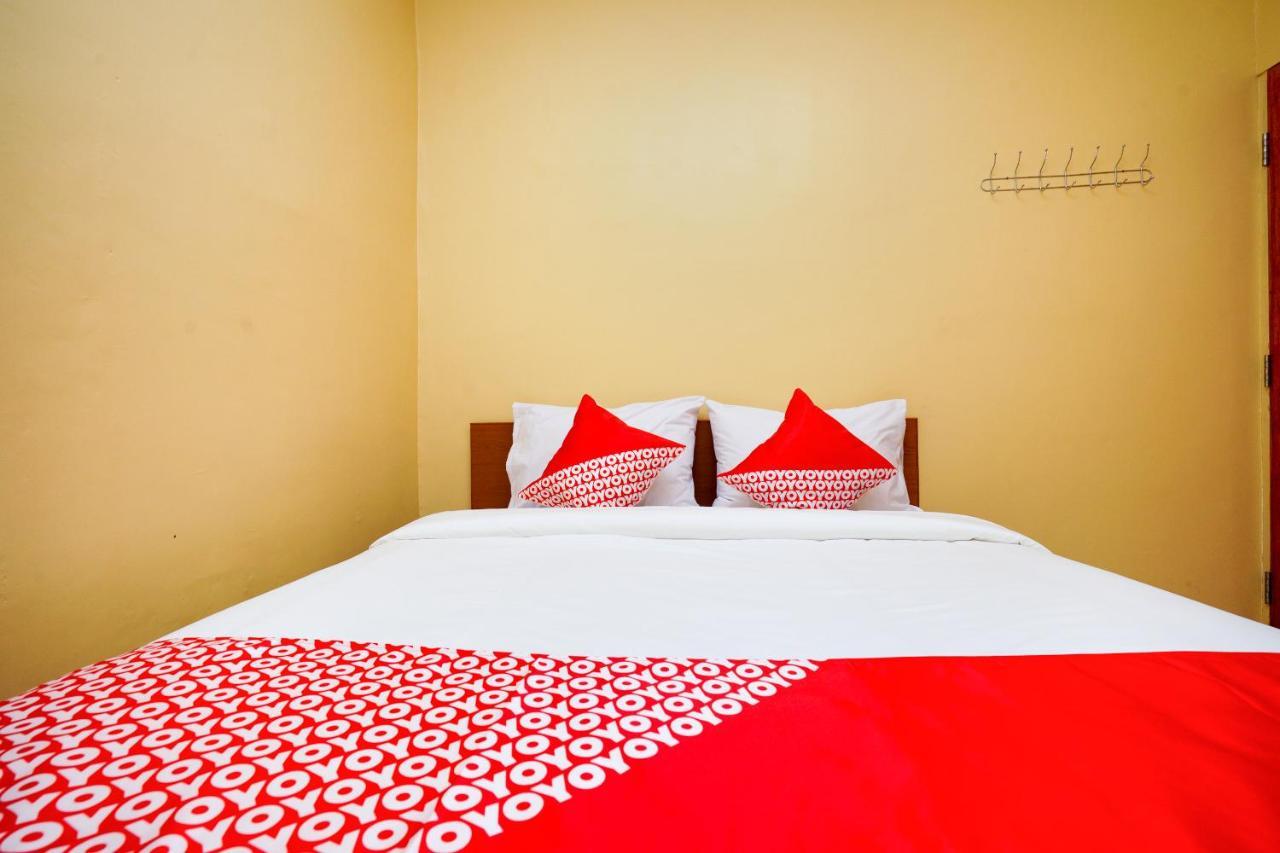 OYO 2656 Az Zahra Residence Syariah Surabaya Bagian luar foto